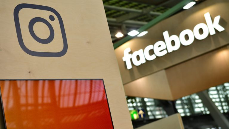 Facebook Tumbles as FTC Mulls an Injunction