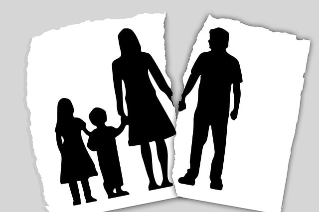 family-lawdivorce-640x480-34555584.jpeg